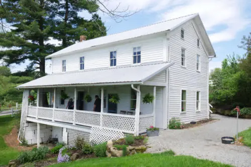 Yoder Amish Home
