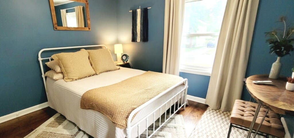 Front bedroom 2
