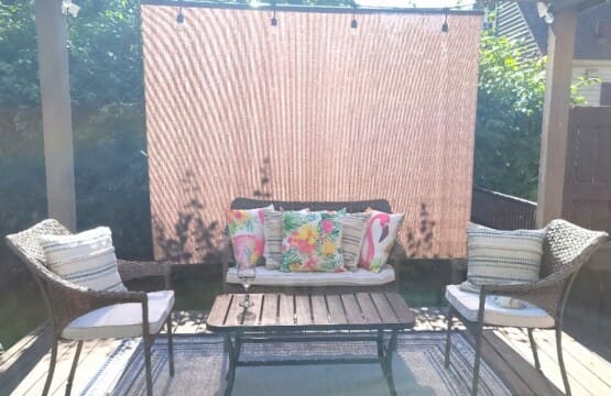 deck sitting area